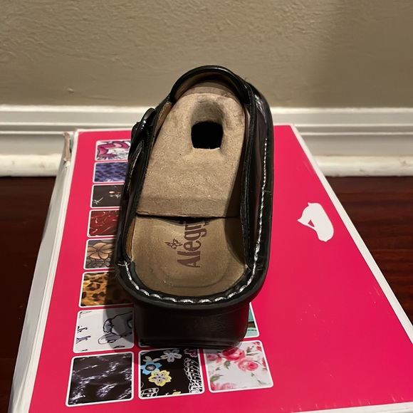 Womens Algeria clogs size 7/7.5 (US) 37 UK. - Picture 4 of 6